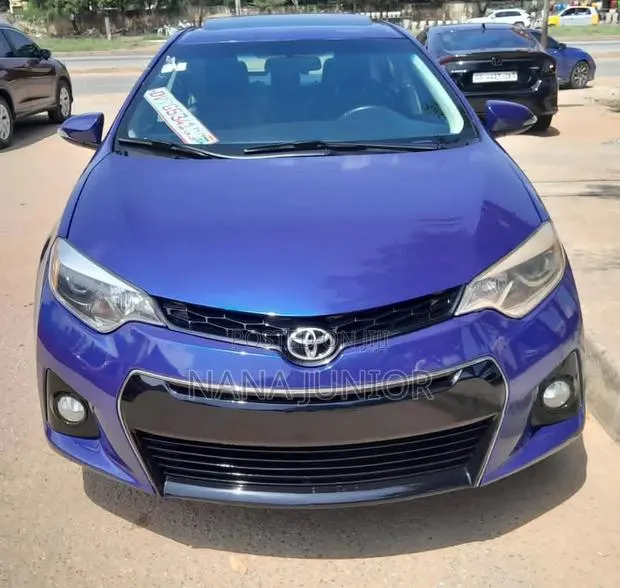 Toyota Corolla S 4dr Sedan (1.8L 4cyl CVT) 2016 Blue · Photo 1
