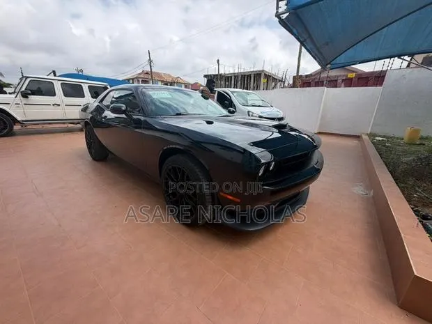 Dodge Challenger 2023 Black · Photo 1