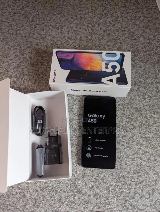 New Samsung Galaxy A50 128 GB Black · Photo 1