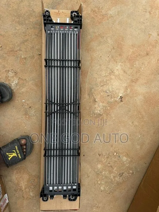 Honda CRv 2022,2023,2024,2025 Hybrid Oil Cooler · Photo 1