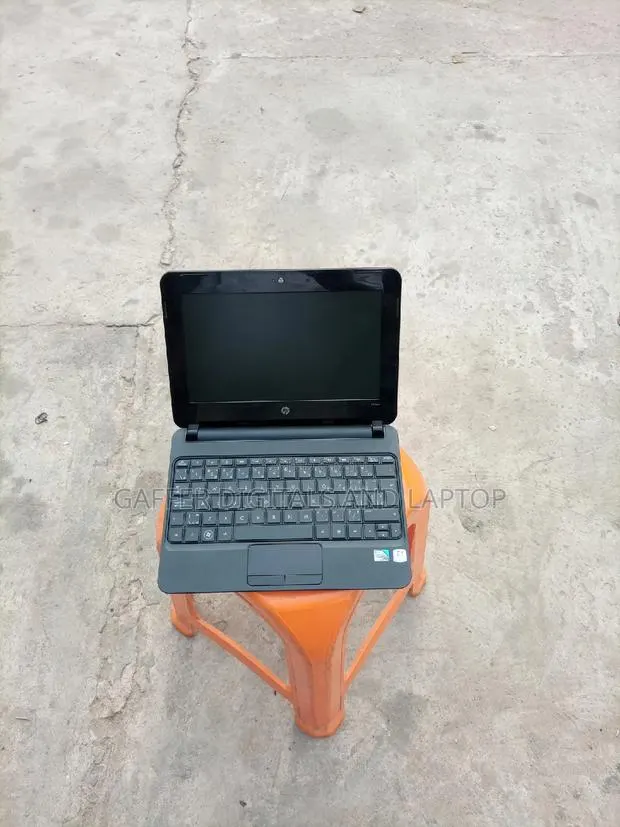 New Laptop HP MT21 2GB Intel Atom HDD 140GB · Photo 1