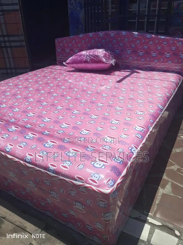 Bed | Queen Size Built in Foam# · Photo 1