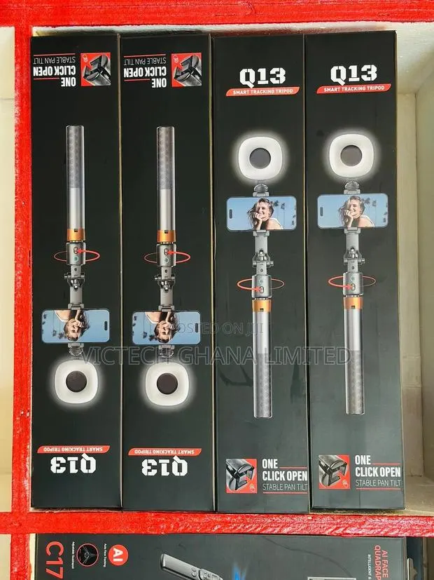 Q13 Smart Tracking Tripod · Photo 1