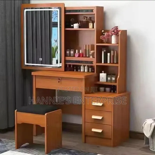 Dressing Mirror · Photo 1