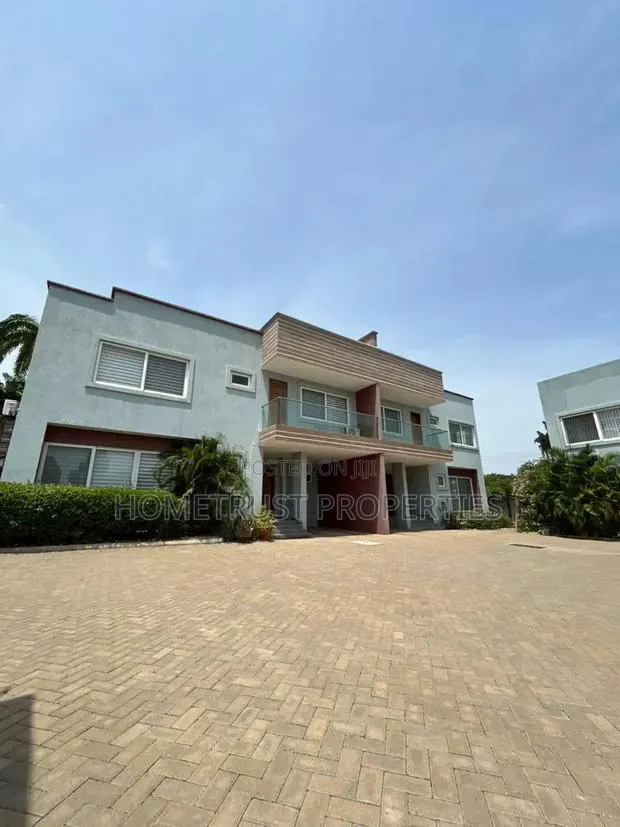 3bdrm House in Labone, Coffee Shop Area for rent · Photo 1