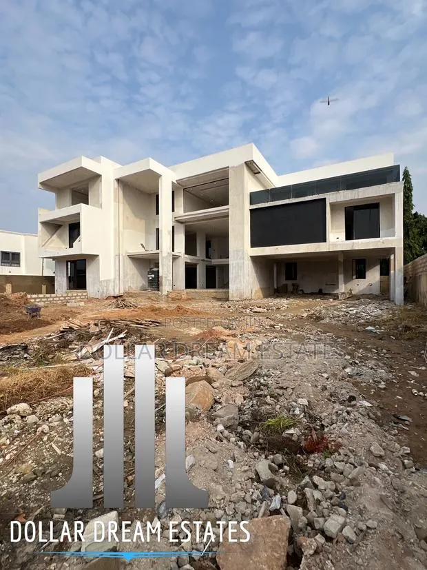 9bdrm Mansion in Adjiriganor for sale · Photo 1