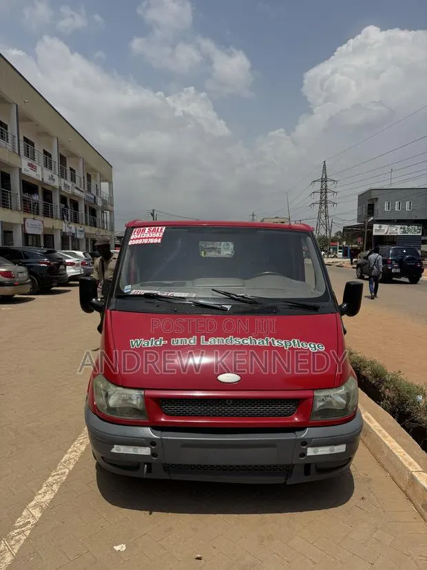 Ford Transit 2004 Red · Photo 1