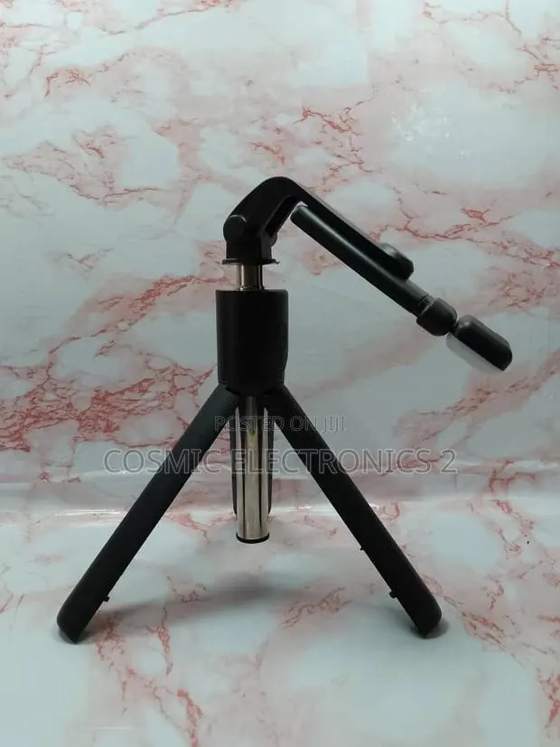 Bluetooth Selfie Stick Tripod, Full Light + Shutter Remote · Photo 1