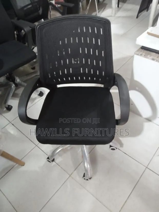 Office Chairs · Photo 1