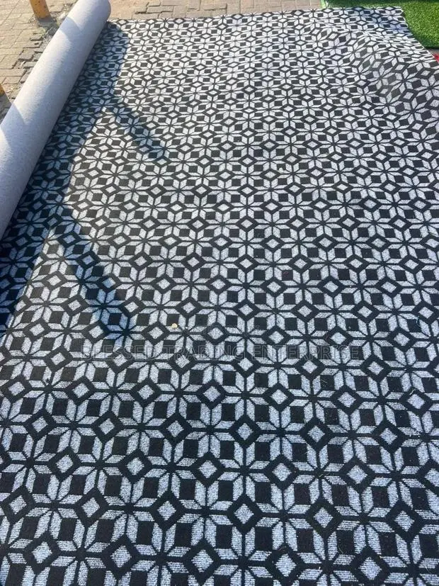 Floor Carpet With Design · Photo 1