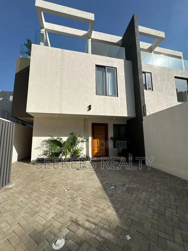 Furnished 3bdrm Townhouse / Terrace in Seekers Realty, US Embassy Area · Photo 1