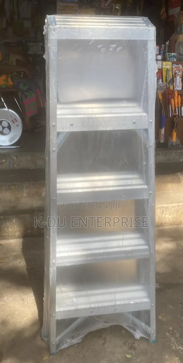 Total Double Step Ladder 2x5 · Photo 1