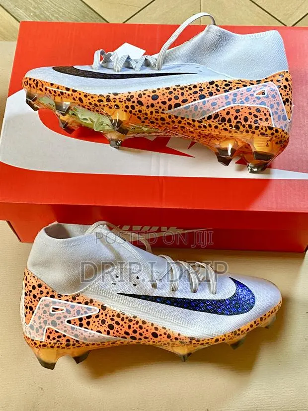 Nike Mid-Anklet Football Boot . Highly Authentic and Tough · Photo 1