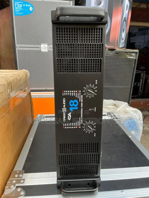 Crest Audio Ca18 Amplifier · Photo 1