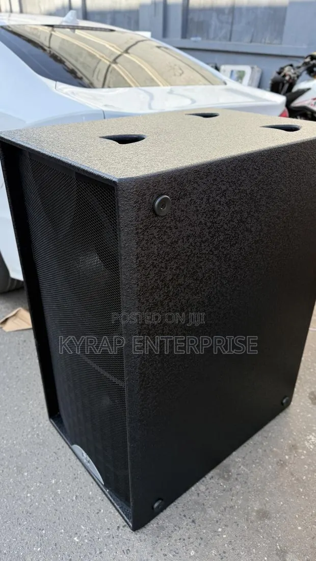 Martin Audio S-218 Double Bass Speakers · Photo 1