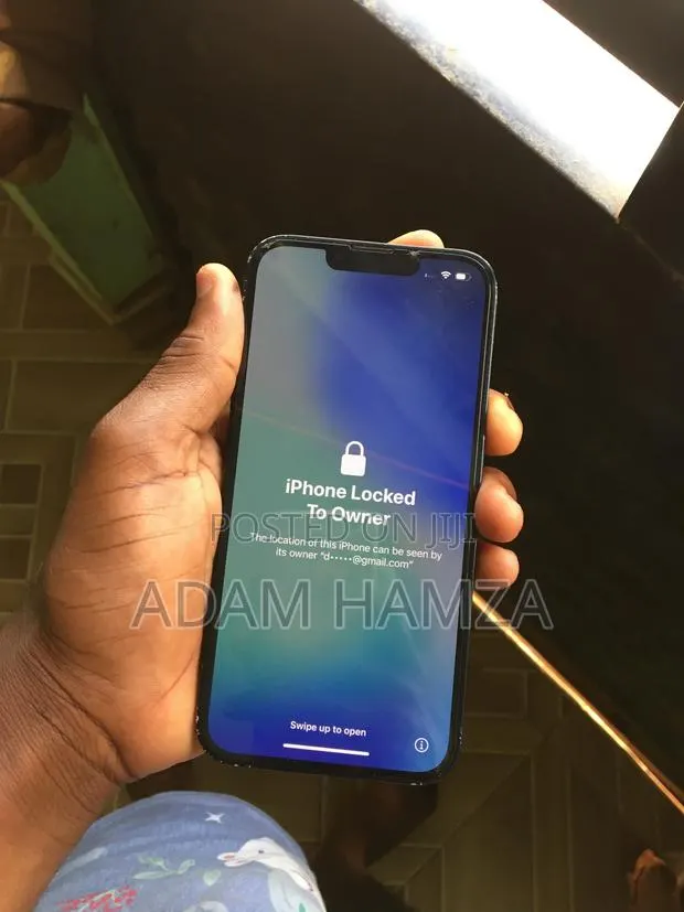 Apple iPhone 13 128 GB · Photo 1