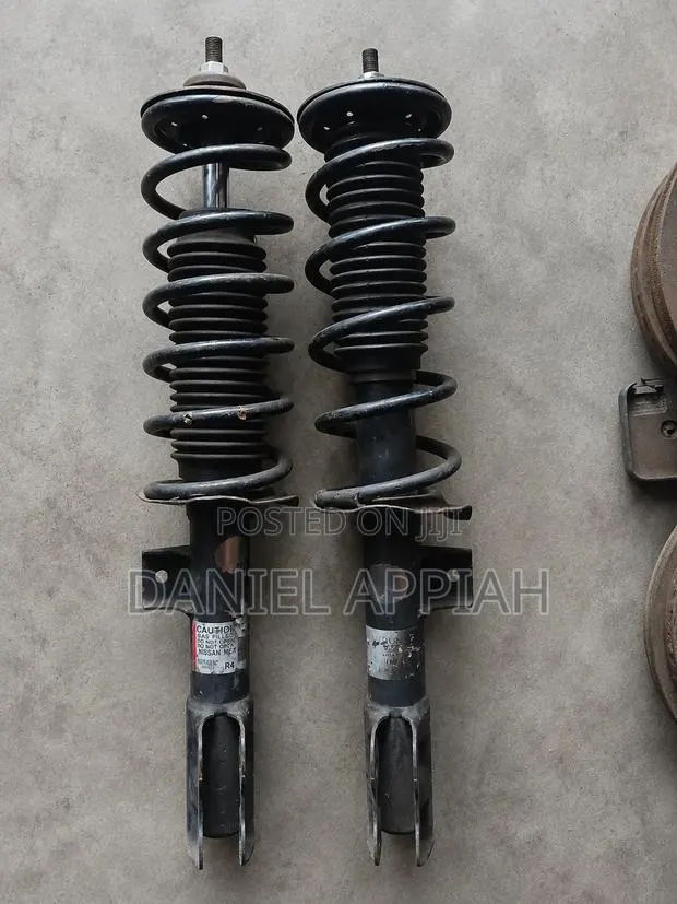 Nissan Versa 2012 -2017 Front Shocks · Photo 1