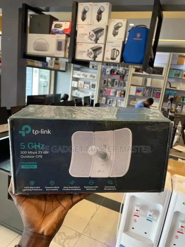 Tp-Link 5ghz 300 MBPS Cpe610 23 Dbi Outdoor Cpe Router · Photo 1