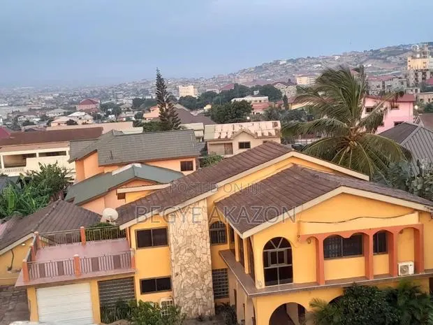 5bdrm House in West Hills Mall for sale · Photo 1