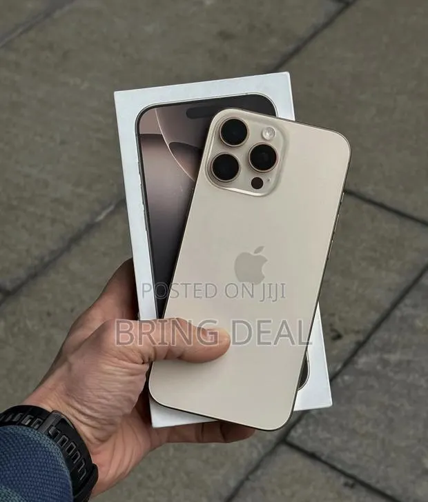 Apple iPhone 16 Pro Max 512 GB Gold · Photo 1