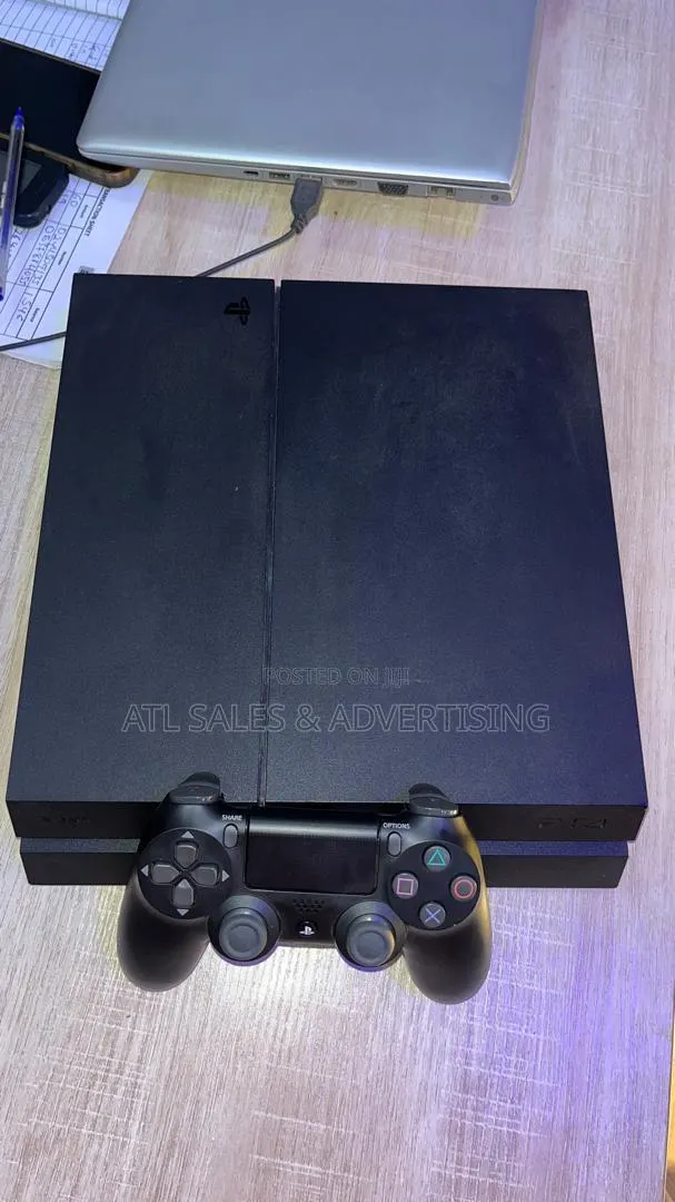 Ps4 Standard With 6 Games Installed Ps4 · Photo 1