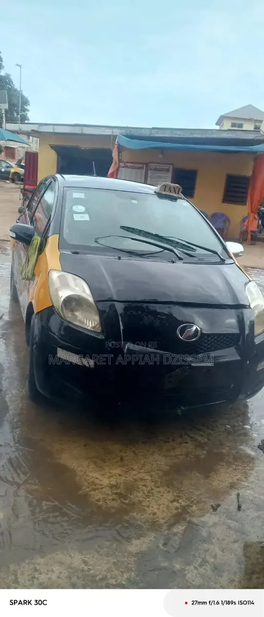 Toyota Vitz 2008 Black · Photo 1