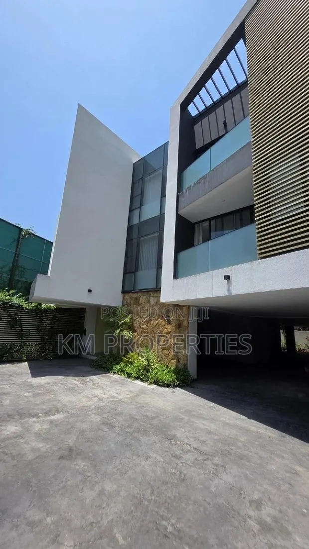Fully-Furnished 2 Beds Airbnb in Labone · Photo 1