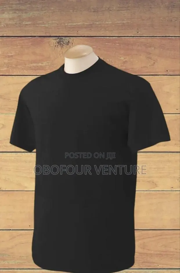 Black and White T Shirts From America Gildan · Photo 1