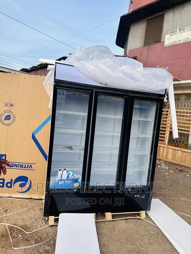 Full Auto Display Fridge Pearl PVC-150 · Photo 1