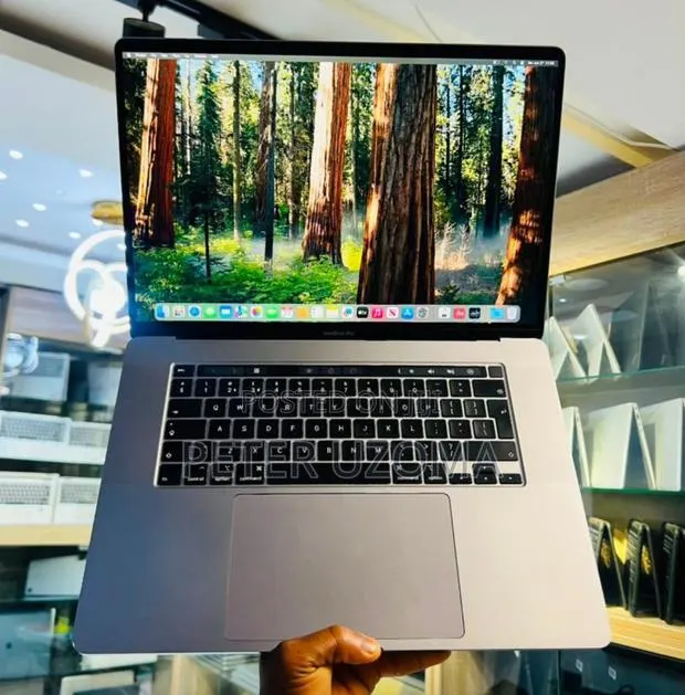 Laptop Apple MacBook Pro 2019 64GB Intel Core i9 SSD 1T · Photo 1