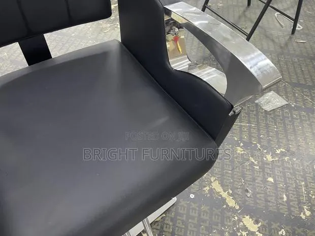 Barbering/ Saloon Chair · Photo 4