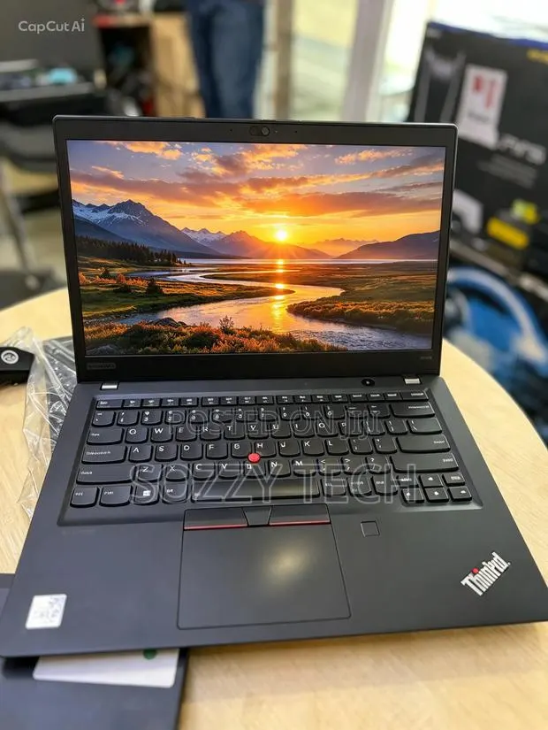 Laptop Lenovo ThinkPad T14s Gen 2 16GB Intel Core i7 SSD 256GB · Photo 1