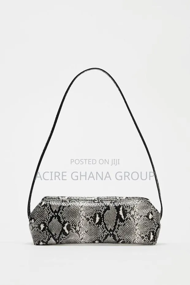 Zara Shoulder Bag · Photo 1
