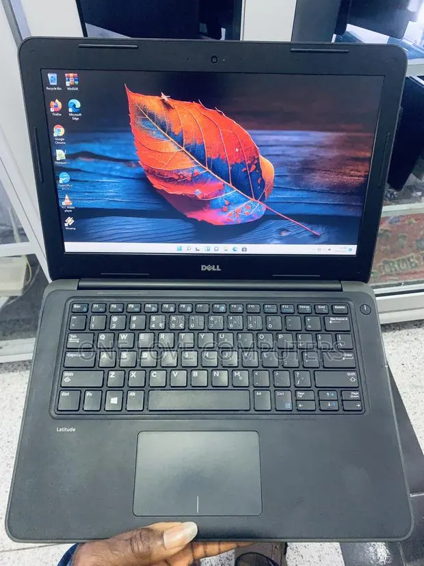 Laptop Dell Latitude 3380 4GB Intel Pentium SSD 128GB · Photo 1