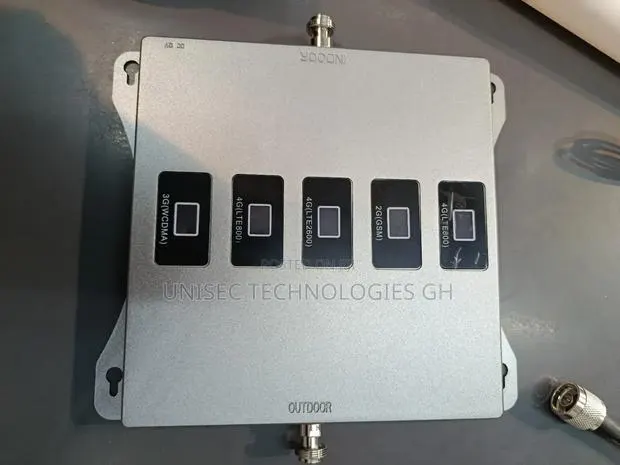 Directional Antenna Signal Booster · Photo 1