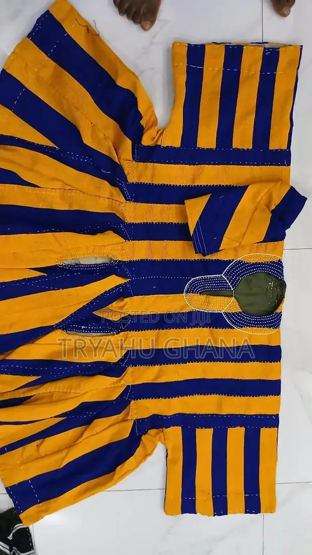 Stunning Original Men's Smock for Sale · Photo 1
