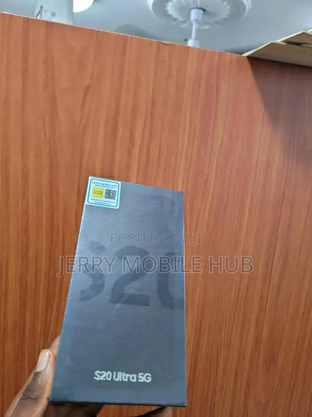 New Samsung Galaxy S20 128 GB · Photo 1