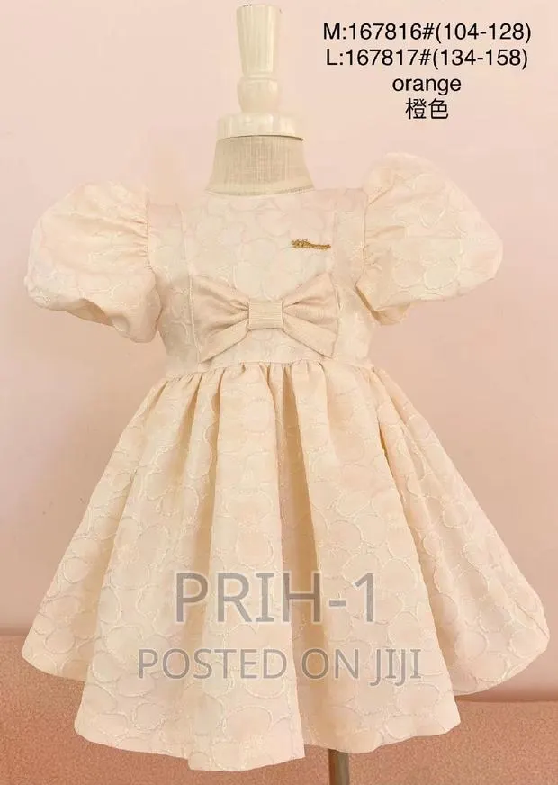 Girls Puff Hand Dress · Photo 1