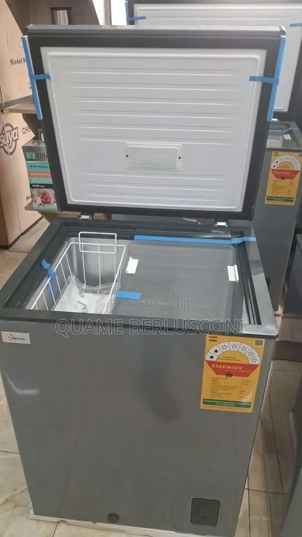 Goldstar Chest Freezer · Photo 1