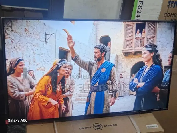 Samsung 43” Wide Screen Digital Smart Tv · Photo 1