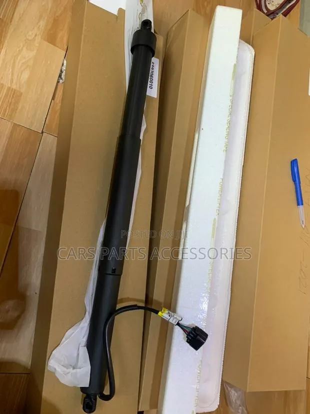 Land Cruiser Electronic Tailgate Systems Available in Stock · Photo 1