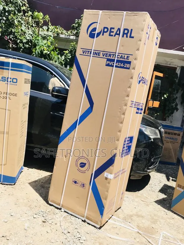 Quality Display 1 Door Pearl PVC-424 400 Liters · Photo 1