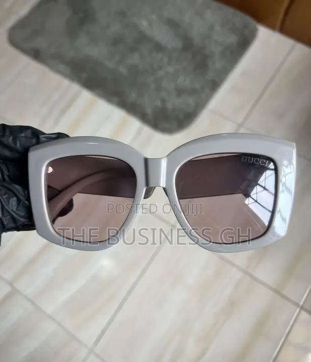 Gucci Sunglasses (Gray) · Photo 1