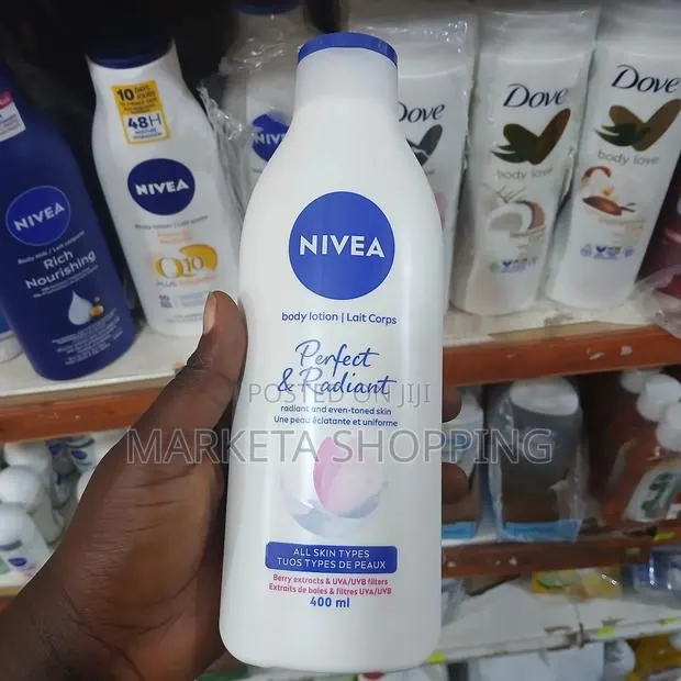 Nivea Body Lotion Perfect And Radiant 400ml · Photo 1