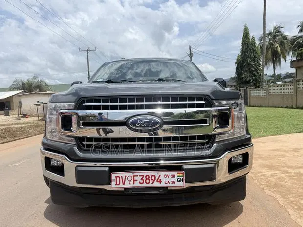 Ford F-150 XLT 4x2 SuperCrew Cab Styleside 6.5 ft. box 157 in. WB 2018 · Photo 1