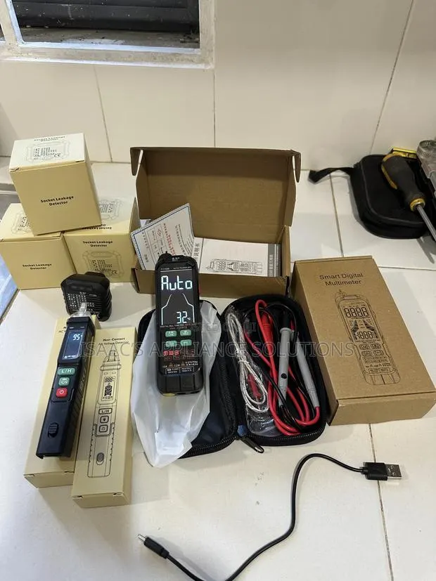 Professional Rechargeable Smart Digital Multimeter · Photo 1