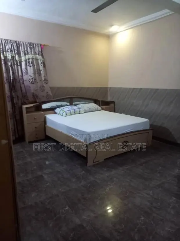 Furnished Short Term Rent Single Room at SCC · Photo 1
