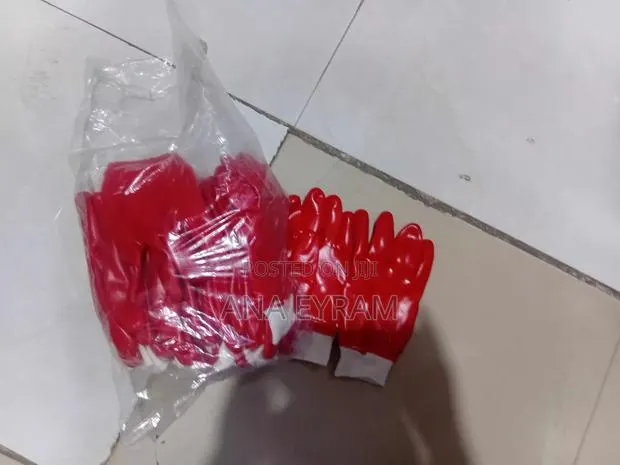 Pvc Gloves Red Short · Photo 1