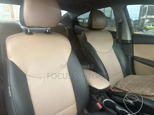 Hyundai Elantra 2013 Red · Photo 1