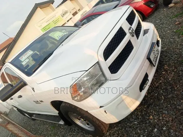 RAM 1500 2015 White · Photo 1